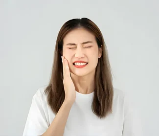 How Fast Emergency Dental Treatment Can Save Your Tooth and Relieve Pain